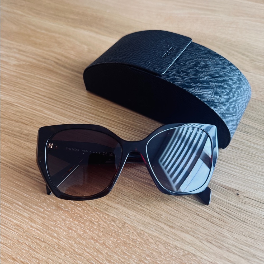 Prada Tortoiseshell Sunglasses – Made in Italy